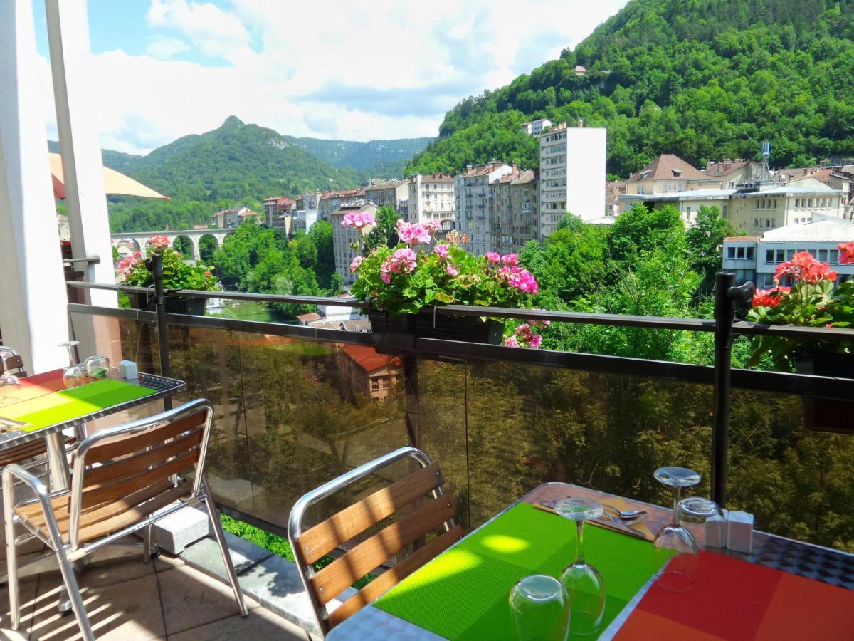 Jura Hotel Restaurant Le Panoramic Saint-Claude Buitenkant foto