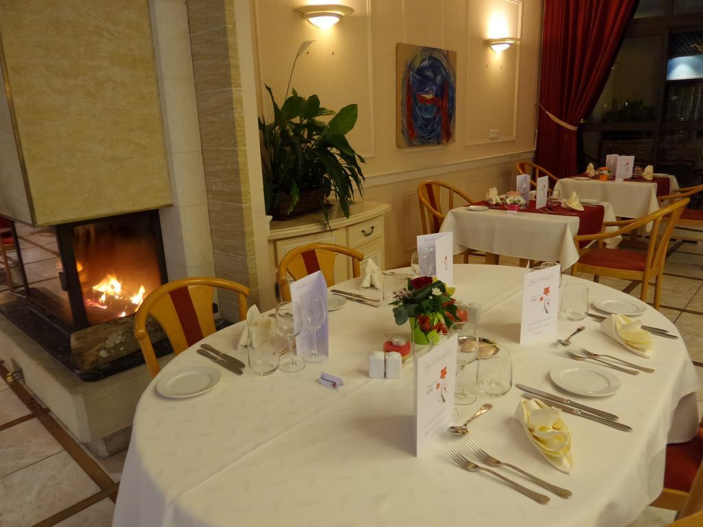 Jura Hotel Restaurant Le Panoramic Saint-Claude Buitenkant foto