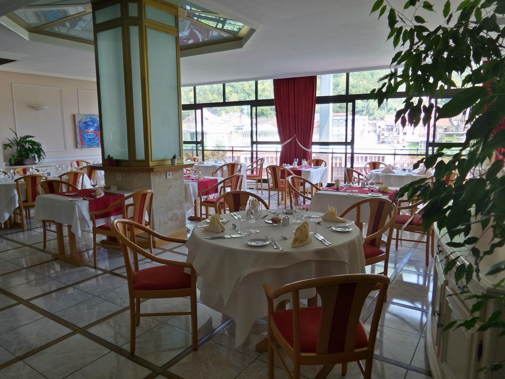Jura Hotel Restaurant Le Panoramic Saint-Claude Buitenkant foto