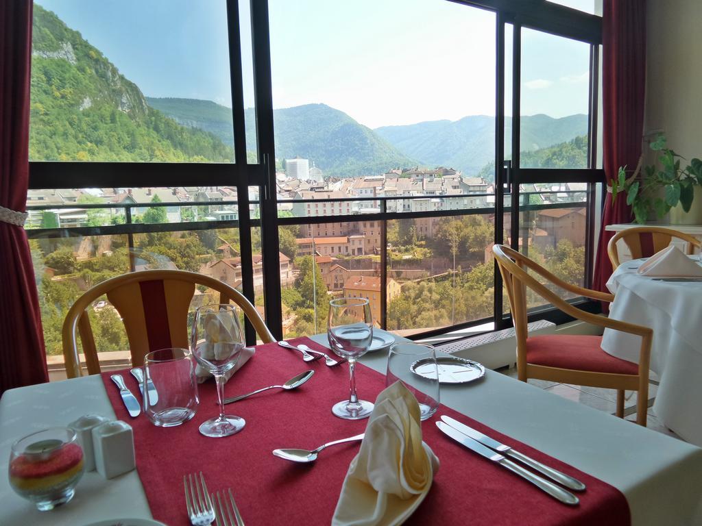 Jura Hotel Restaurant Le Panoramic Saint-Claude Buitenkant foto