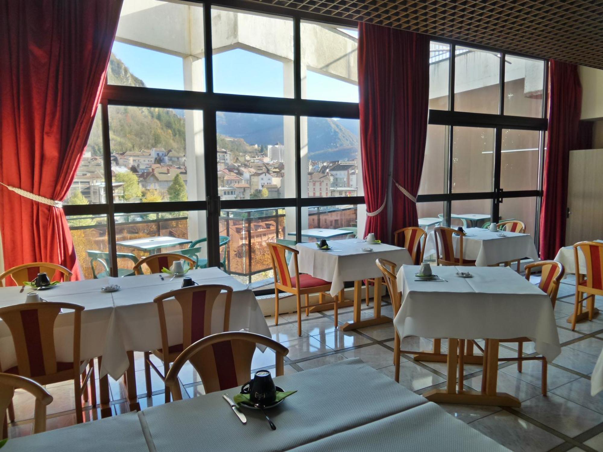 Jura Hotel Restaurant Le Panoramic Saint-Claude Buitenkant foto